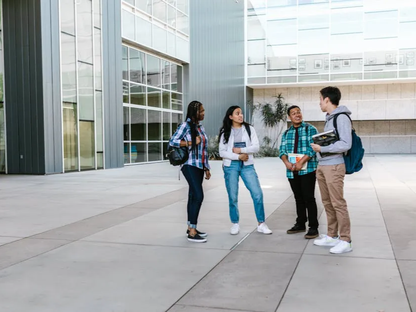 留學(xué)美國到底值不值？2025年還能去美國留學(xué)嗎？