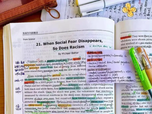 美國(guó)大學(xué)申請(qǐng)語(yǔ)言考試