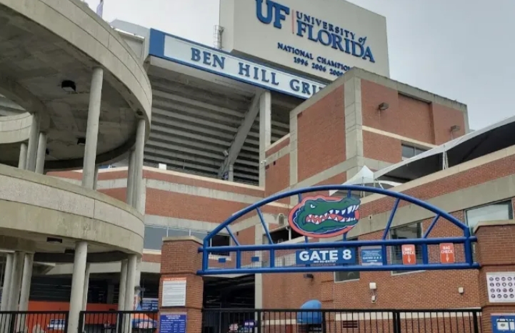 美國大學(xué)本科學(xué)費