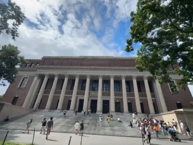 美國哈佛大學
