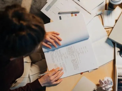 美國(guó)留學(xué)文書模版